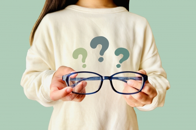 お子様の近視、気になっていませんか？